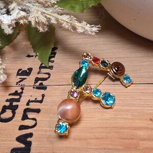 Nwot Jeweled “F” Initial Brooch Pin Letter F Personaluzed Gift Scarf Hat Jacket